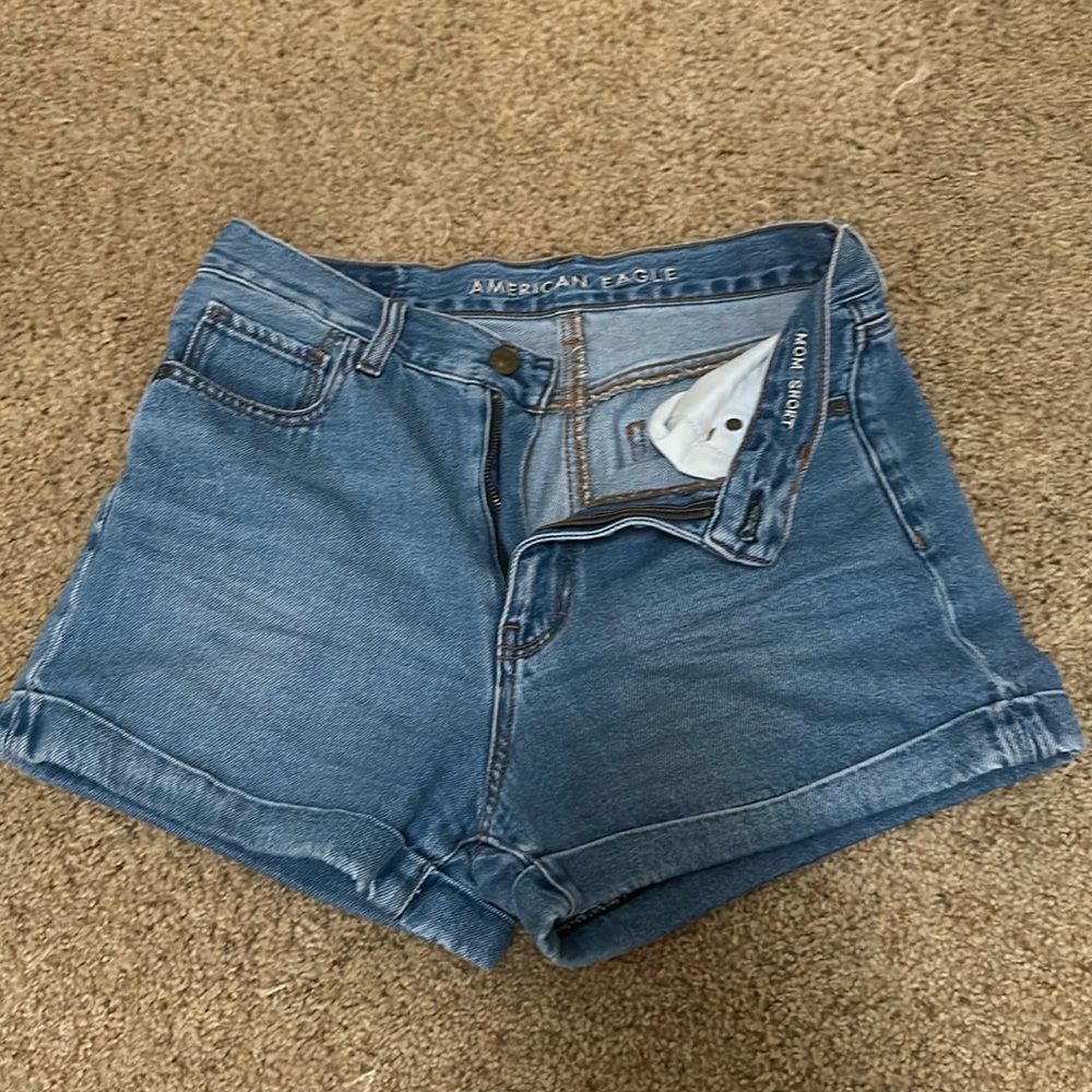 Mom Short